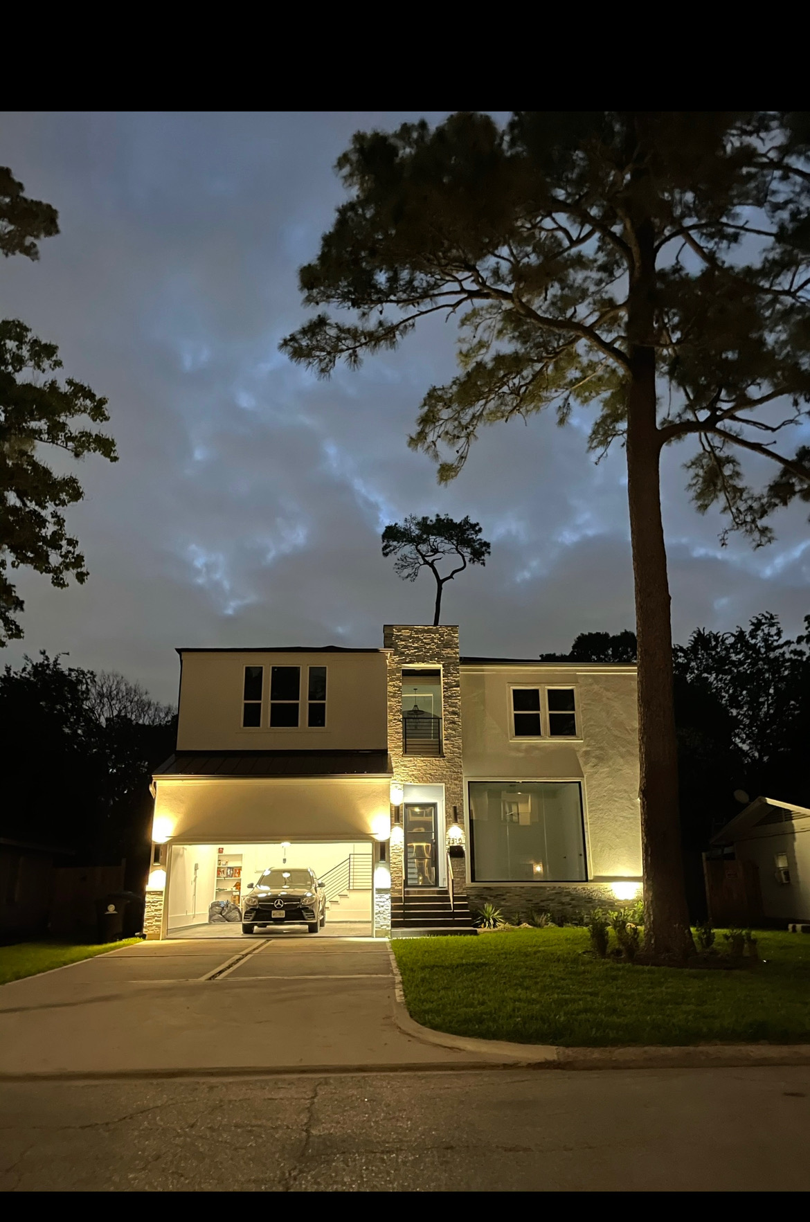 Selected L. Whitney residence